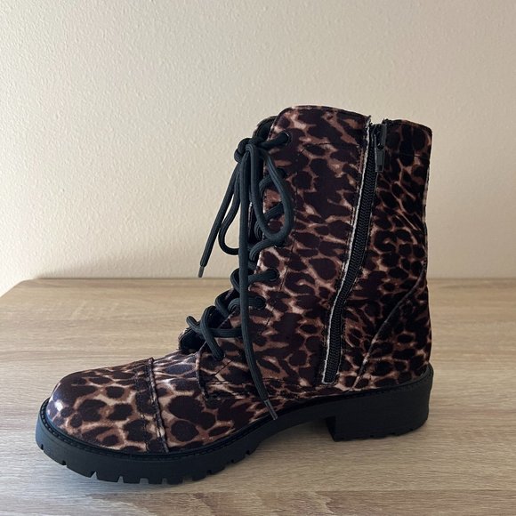STEVE MADDEN GIRL Velvet Animal Print REX Combat Boots 8M Retro 90s Y2K - Picture 1 of 7